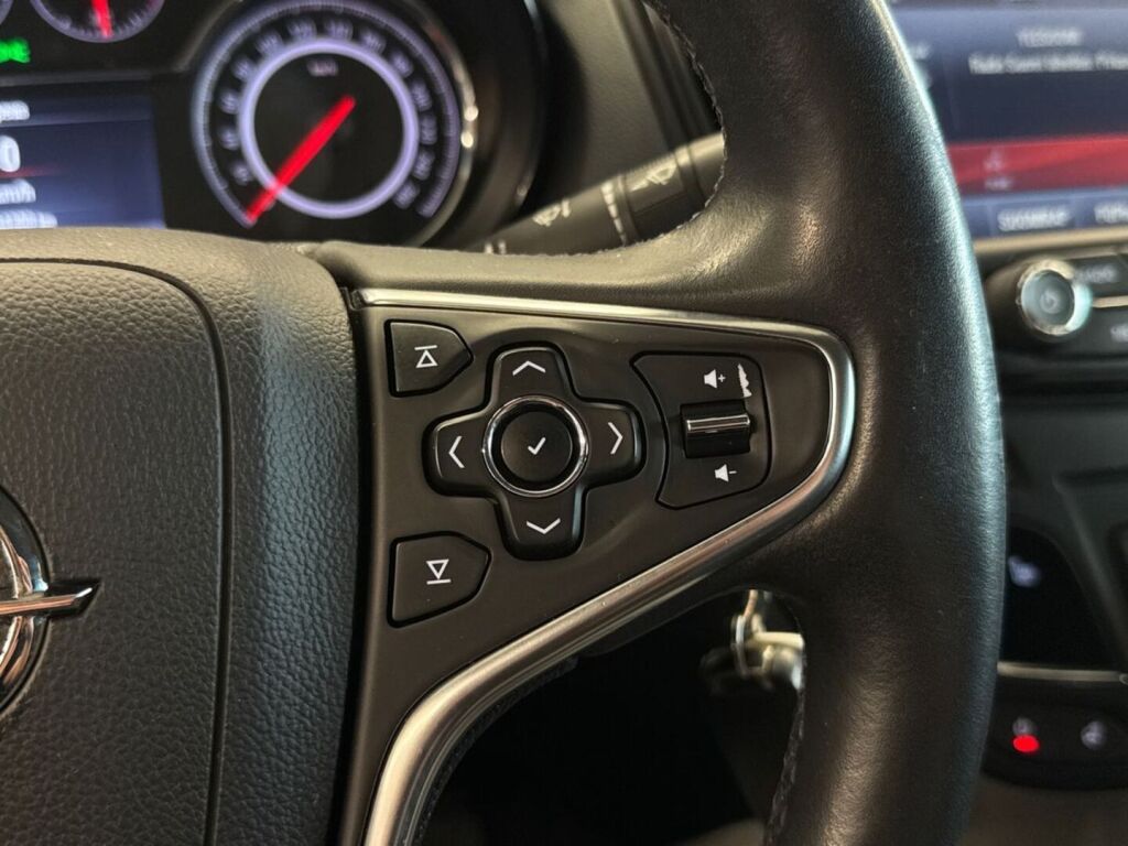 Opel Insignia 2014 Valkoinen