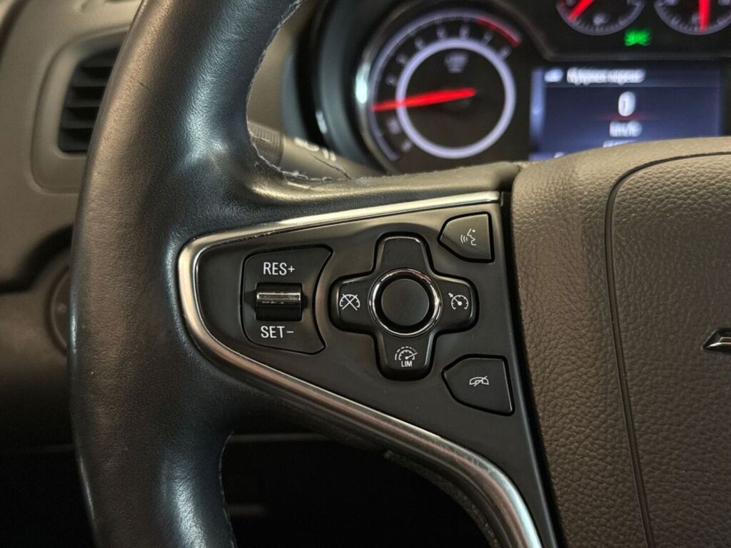 Opel Insignia 2014 Valkoinen