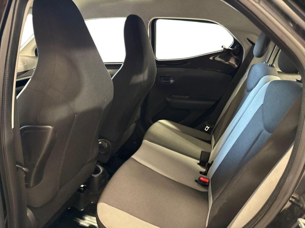 Toyota AYGO 2014 Musta