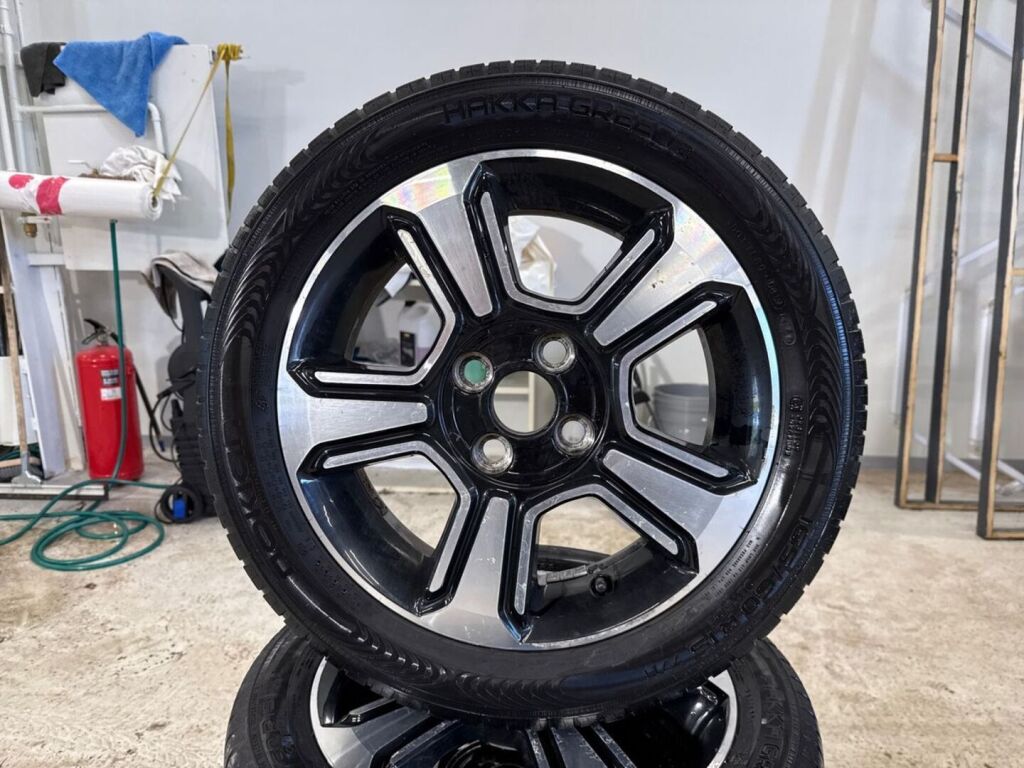 Toyota AYGO 2014 Musta
