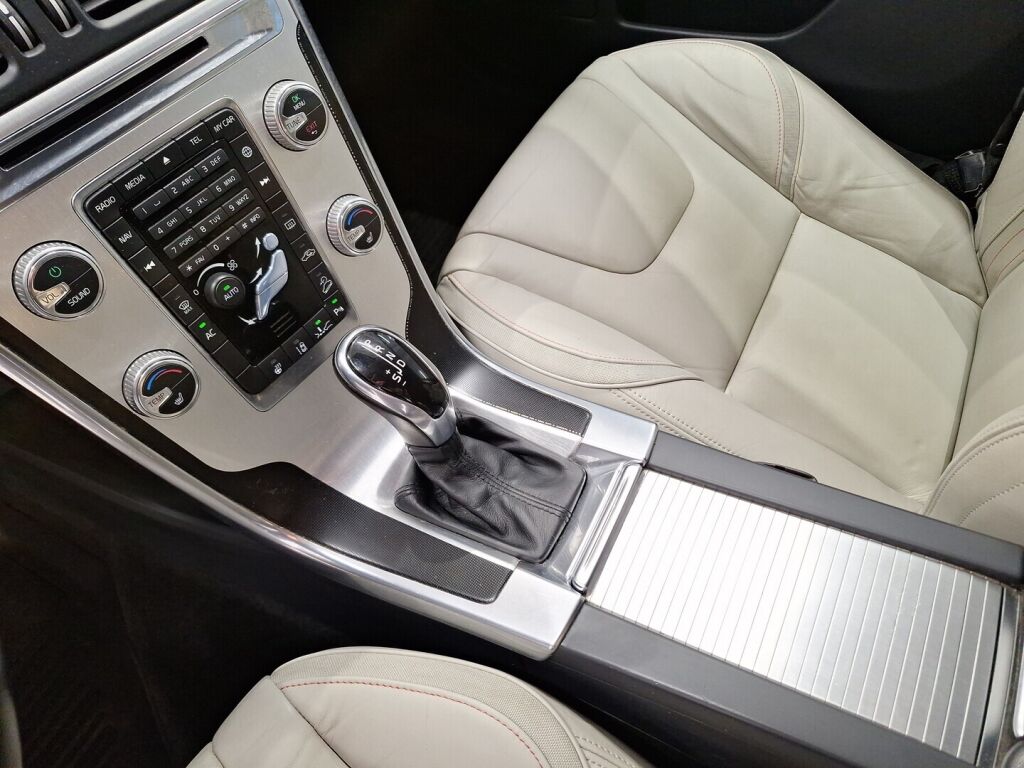 Volvo XC60 2015 Sininen