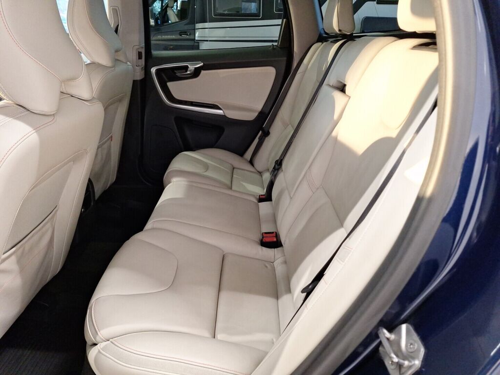 Volvo XC60 2015 Sininen