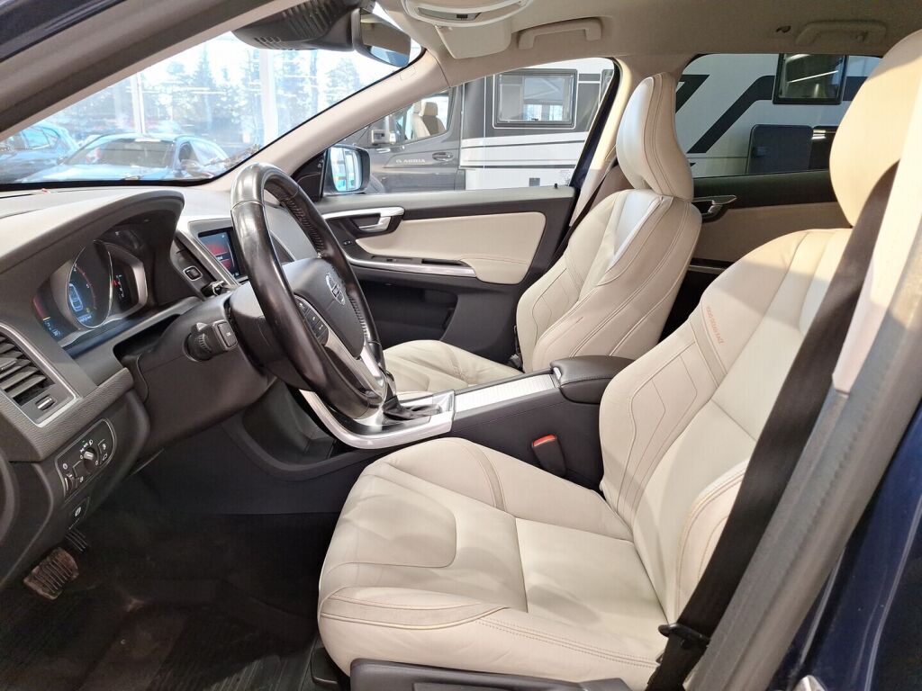 Volvo XC60 2015 Sininen