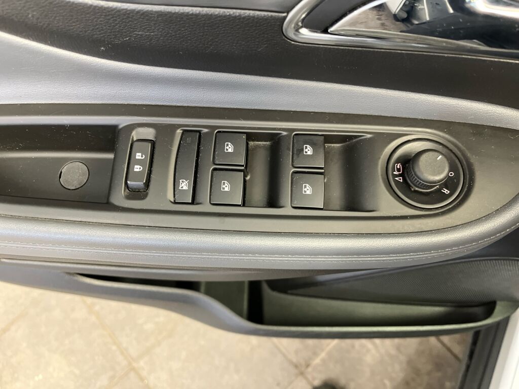 Opel Mokka 2014 Hopea