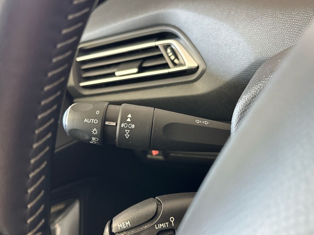 Peugeot 308 2015 Harmaa