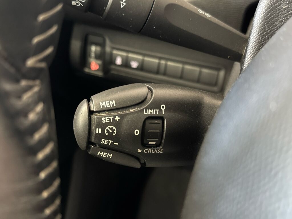 Peugeot 308 2015 Harmaa