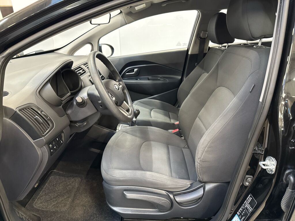 Kia Rio 2014 Musta