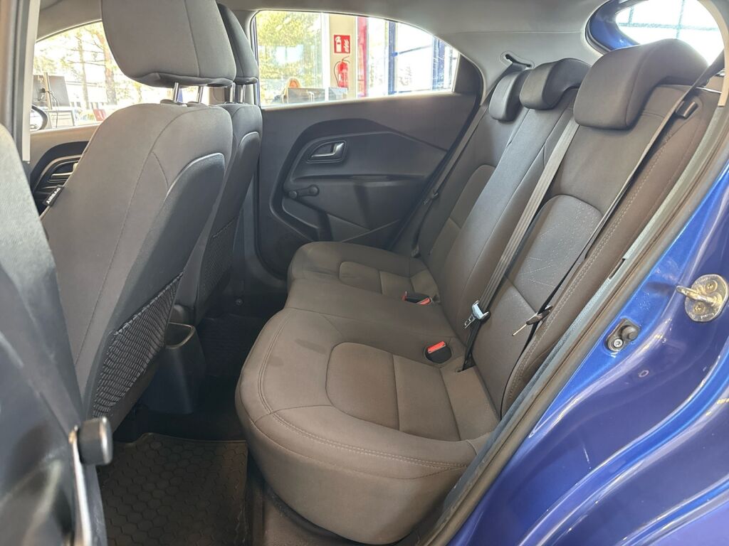 Kia Rio 2015 Sininen
