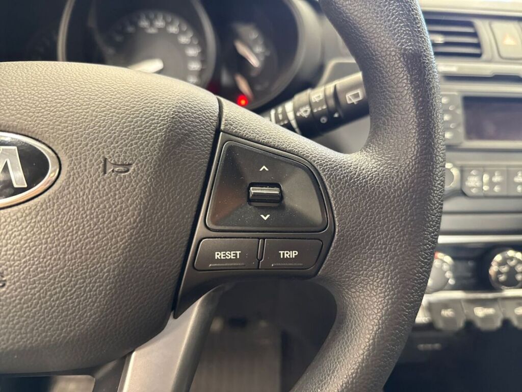 Kia Rio 2014 Punainen
