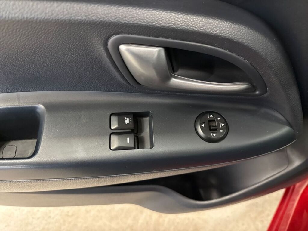 Kia Rio 2014 Punainen