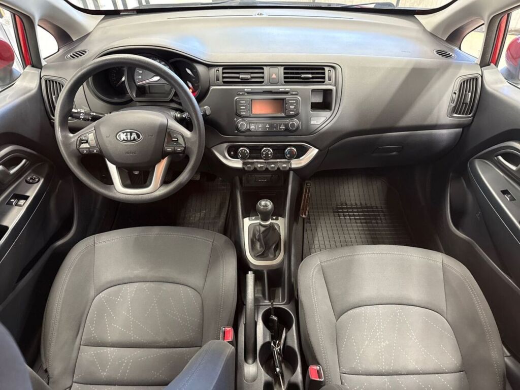 Kia Rio 2014 Punainen
