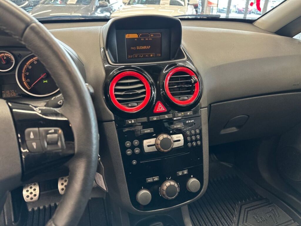 Opel Corsa 2014 Punainen