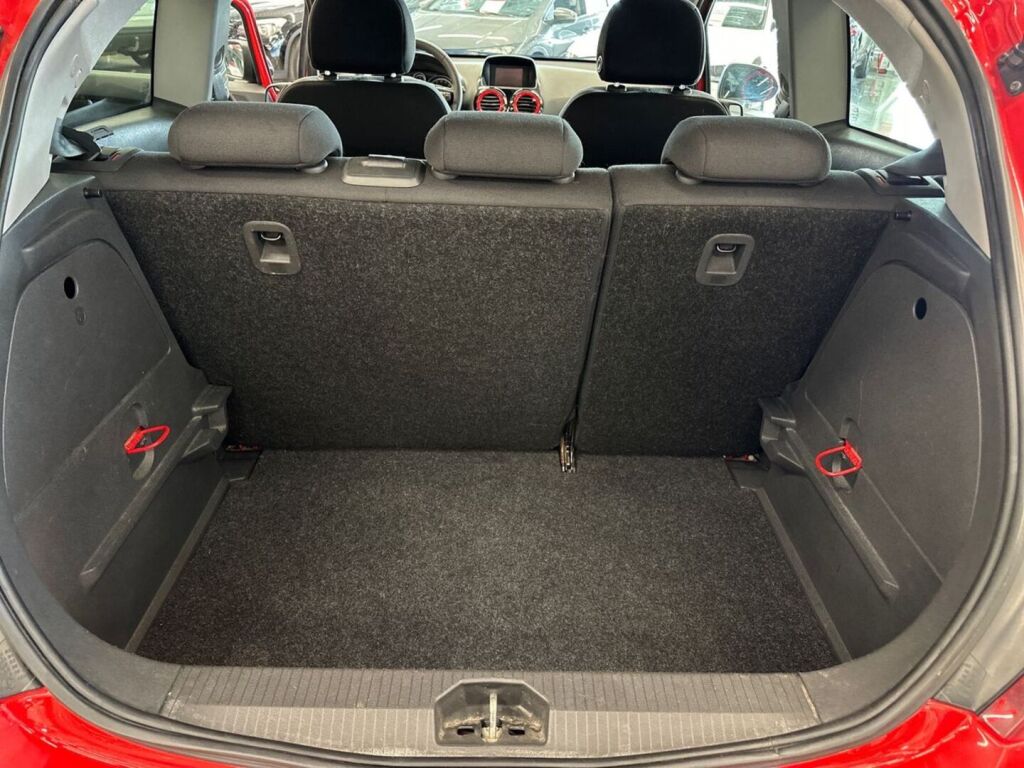 Opel Corsa 2014 Punainen