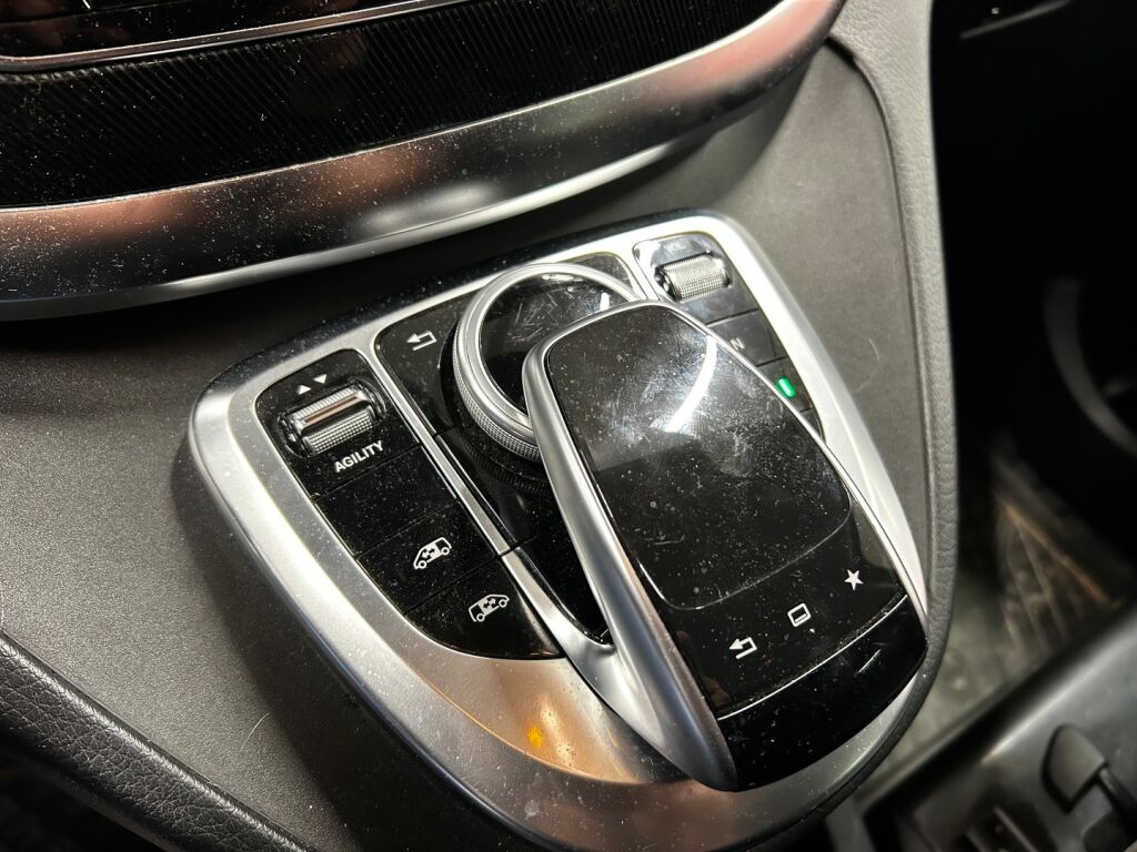 Mercedes-Benz V 2014 Sininen