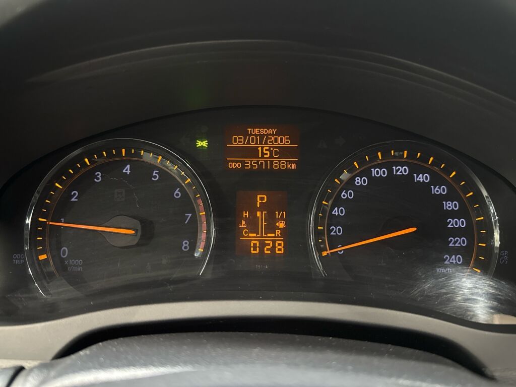 Toyota Avensis 2010 Vihreä