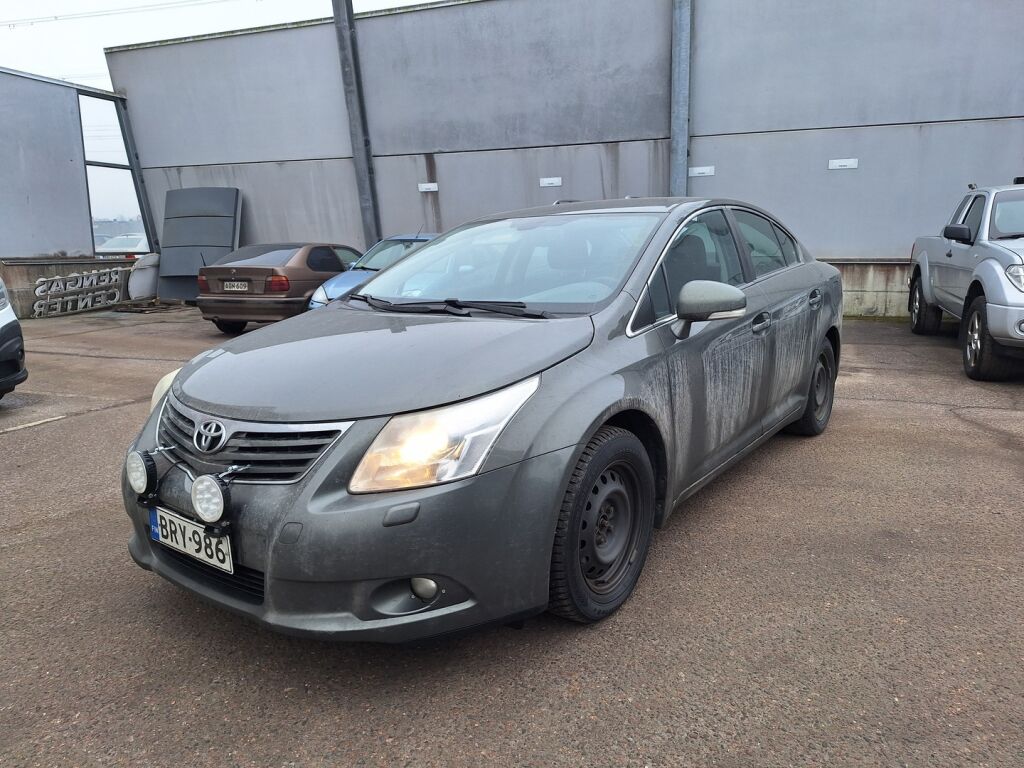 Toyota Avensis 2010 Vihreä