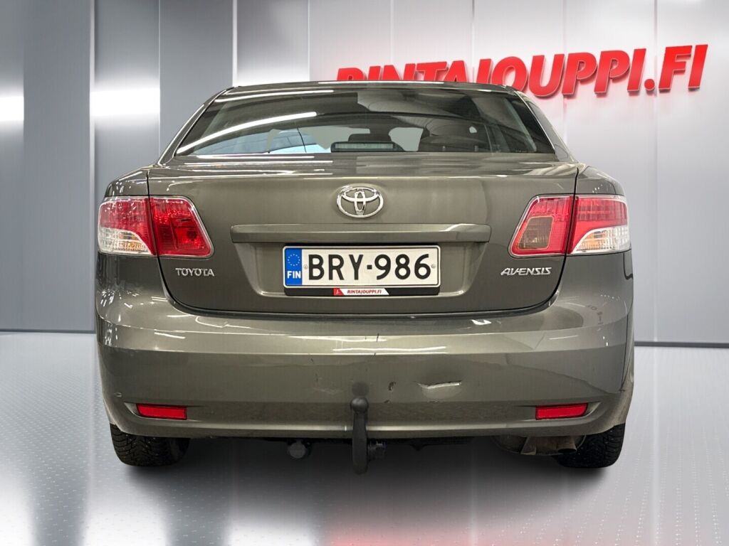 Toyota Avensis 2010 Vihreä
