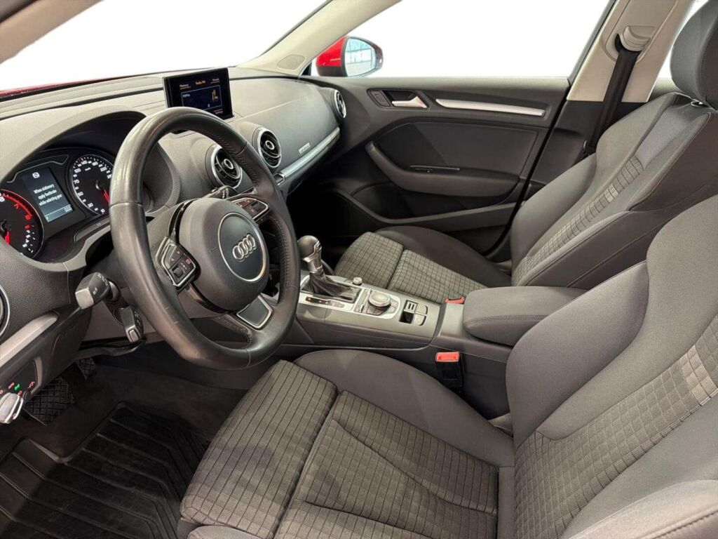 Audi A3 2014 Punainen