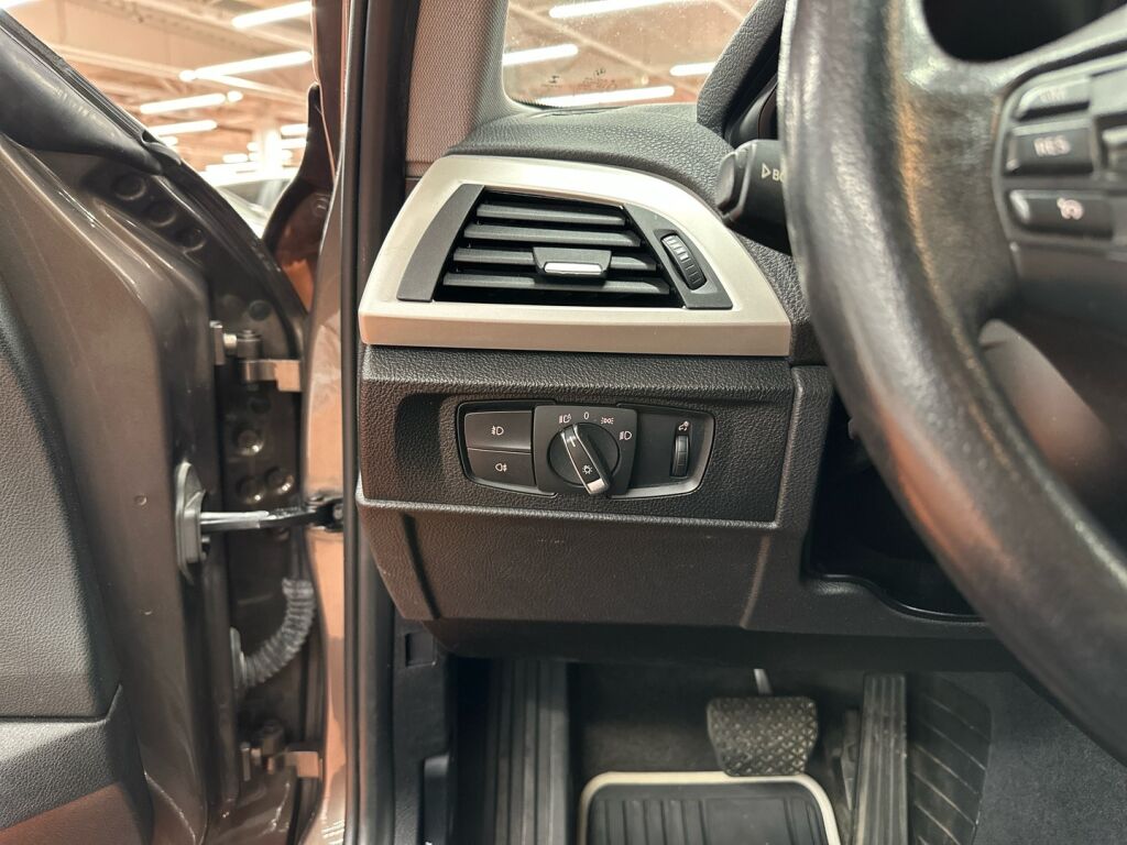 BMW 116 2014 Ruskea (beige)