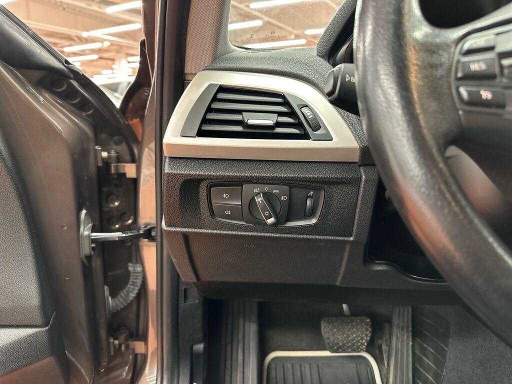 BMW 116 2014 Ruskea (beige)