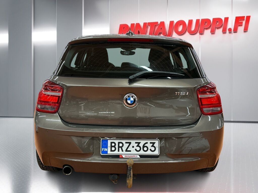 BMW 116 2014 Ruskea (beige)
