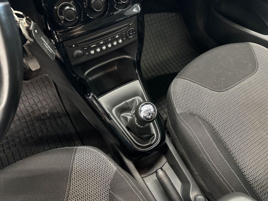 Citroen C3 2014 Punainen