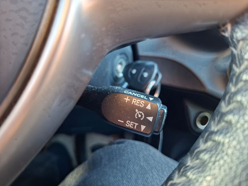Toyota Yaris 2014 Harmaa