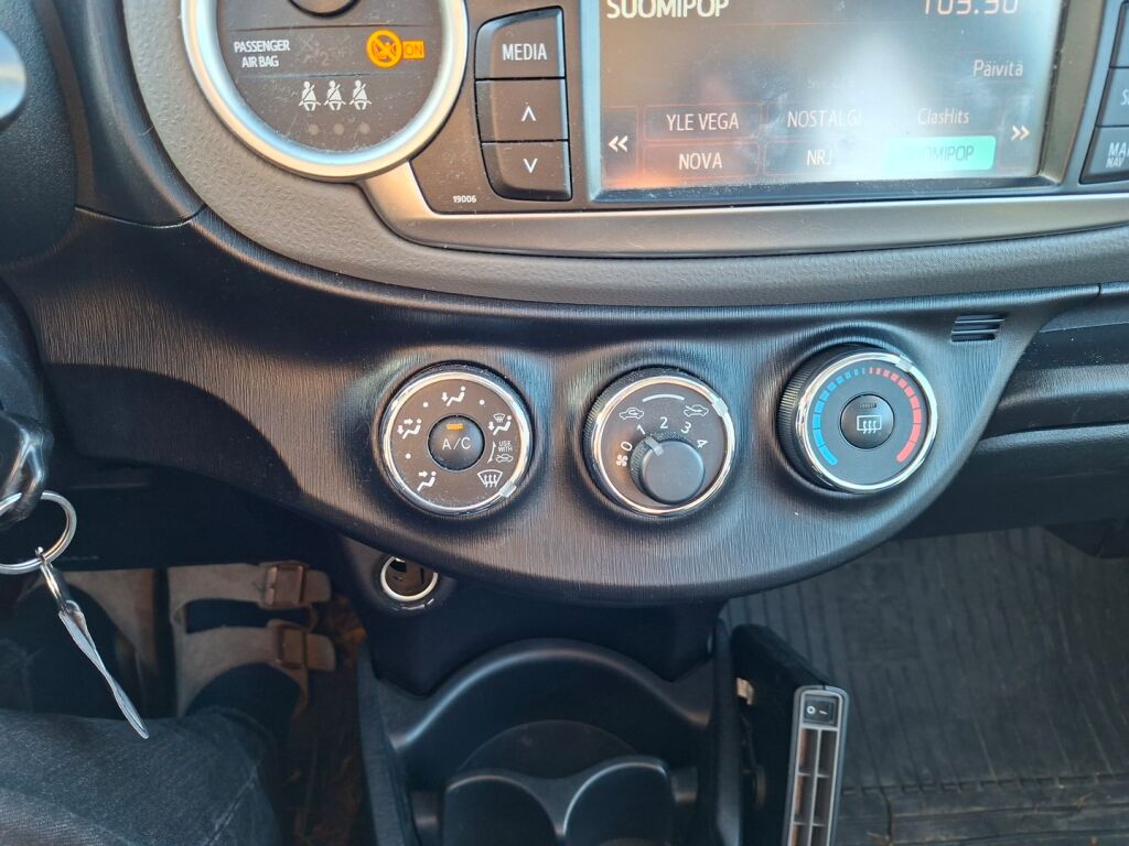 Toyota Yaris 2014 Harmaa