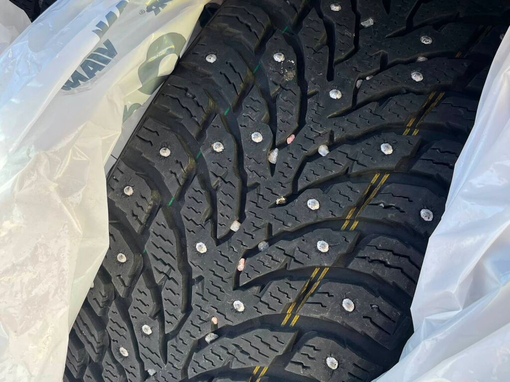 Volkswagen Golf 2012 Punainen