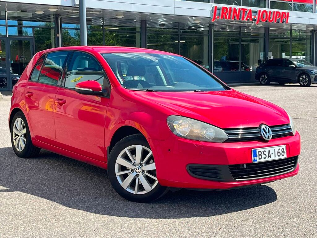 Volkswagen Golf 2012 Punainen