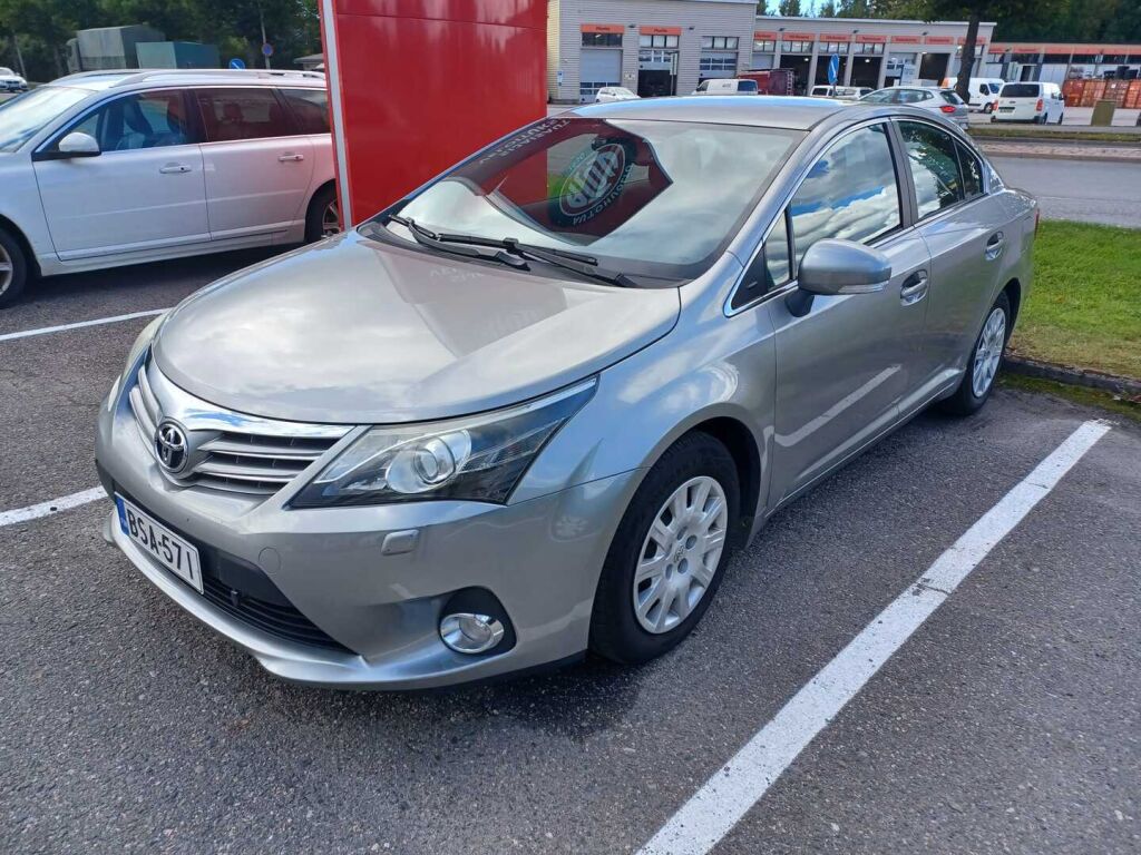 Toyota Avensis 2012 Harmaa