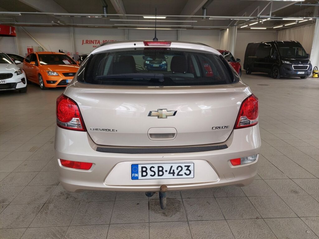 Chevrolet Cruze 2012 Ruskea (beige)