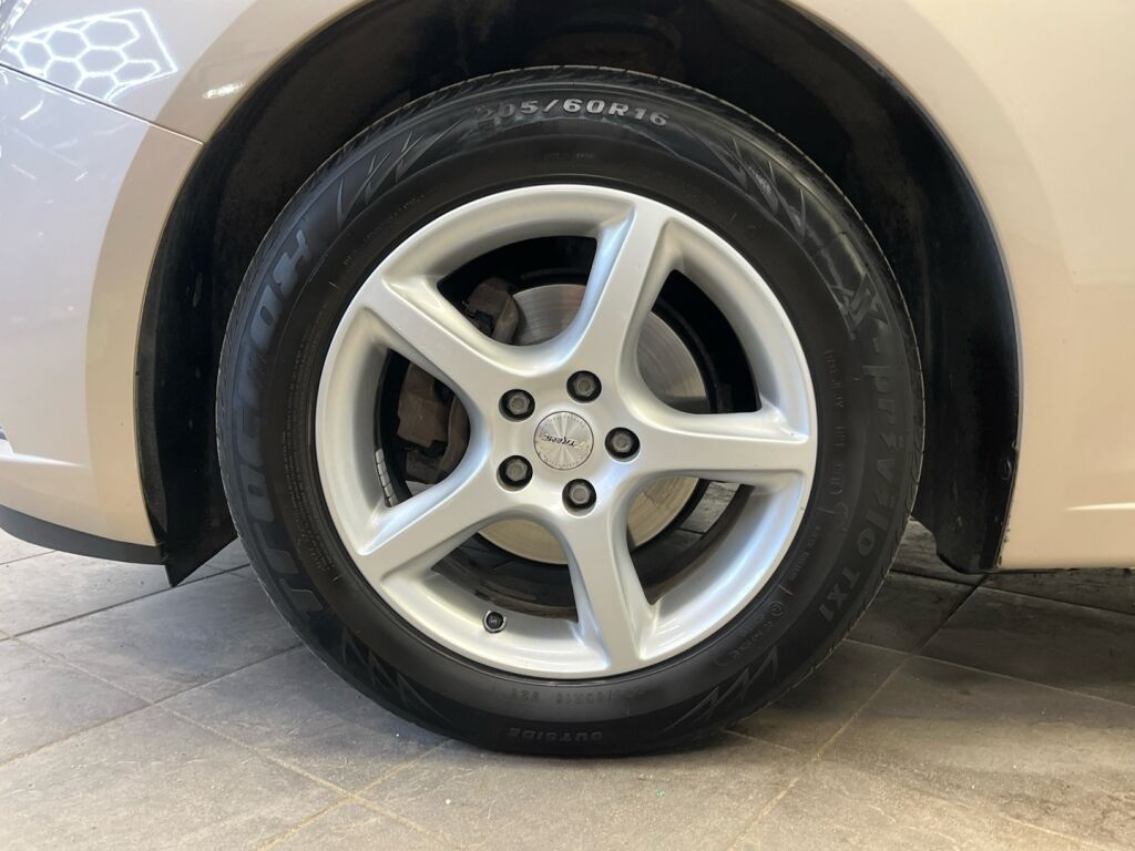 Chevrolet Cruze 2012 Ruskea (beige)