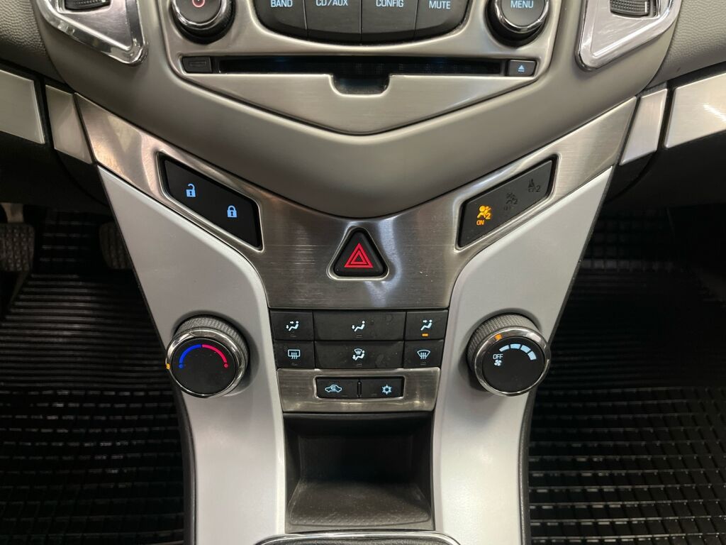 Chevrolet Cruze 2012 Ruskea (beige)