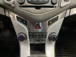Chevrolet Cruze 2012 Ruskea (beige)