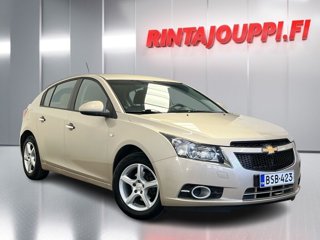 Chevrolet Cruze 2012 Ruskea (beige)