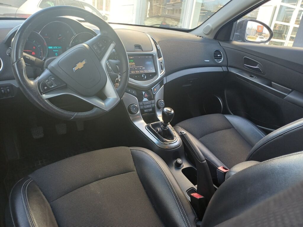 Chevrolet Cruze 2013 Musta