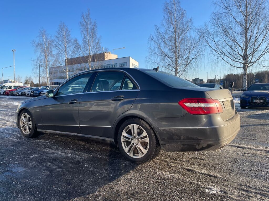 Mercedes-Benz E 2012 Harmaa