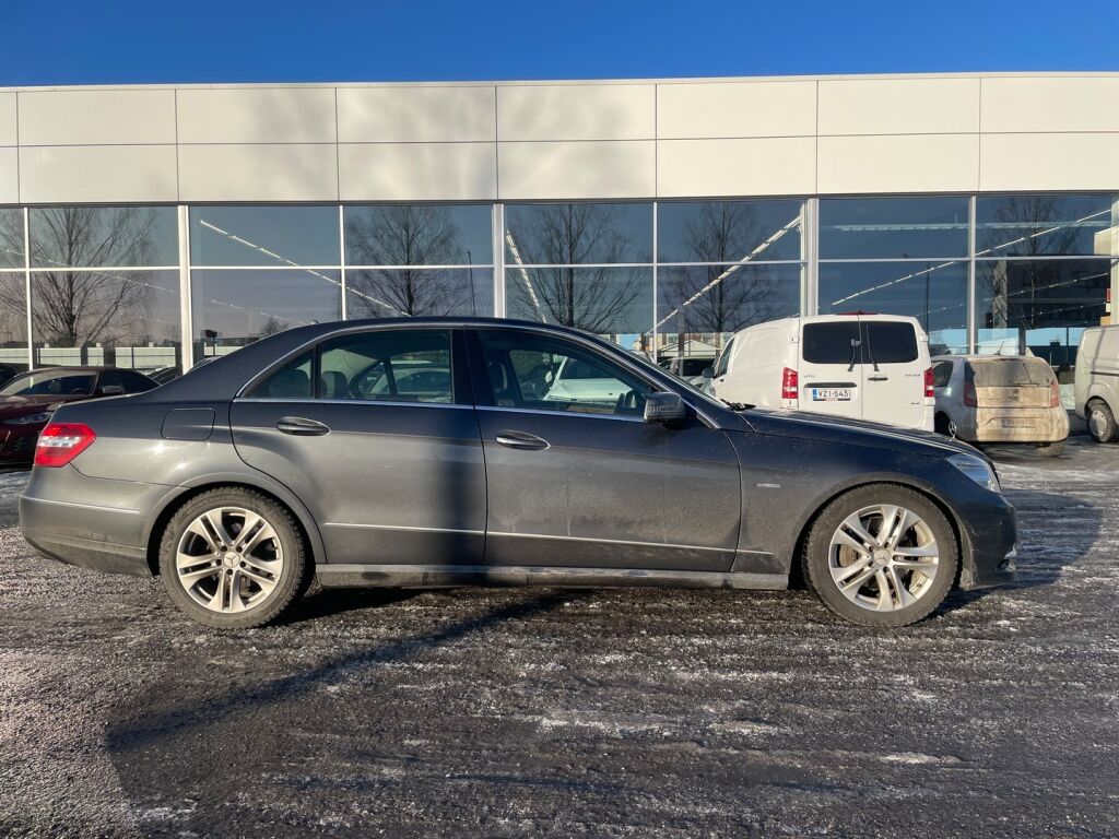 Mercedes-Benz E 2012 Harmaa