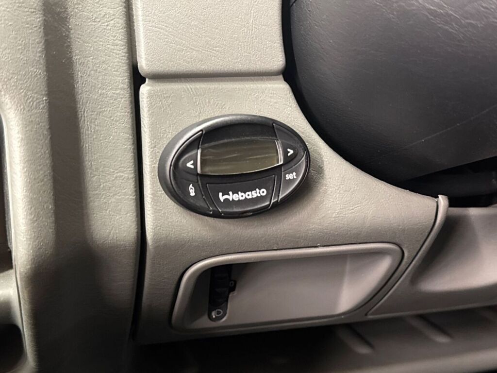 Renault Trafic 2012 Valkoinen