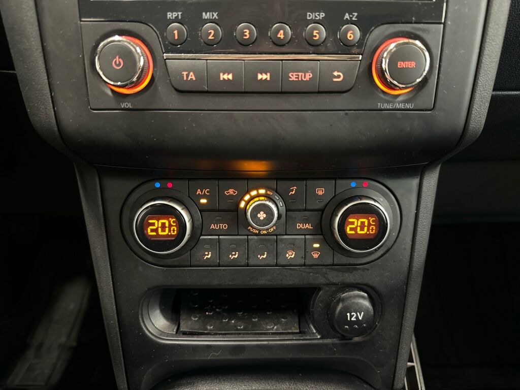 Nissan Qashqai 2013 Punainen