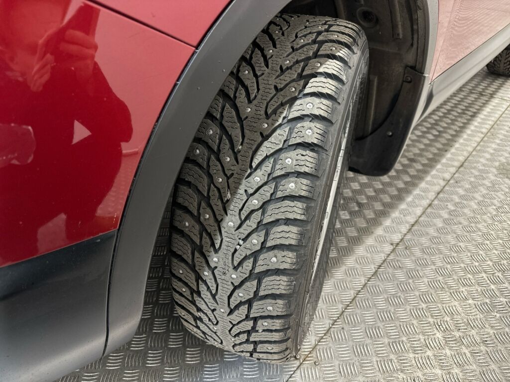 Nissan Qashqai 2013 Punainen