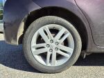 Toyota Verso-S 2012 Violetti