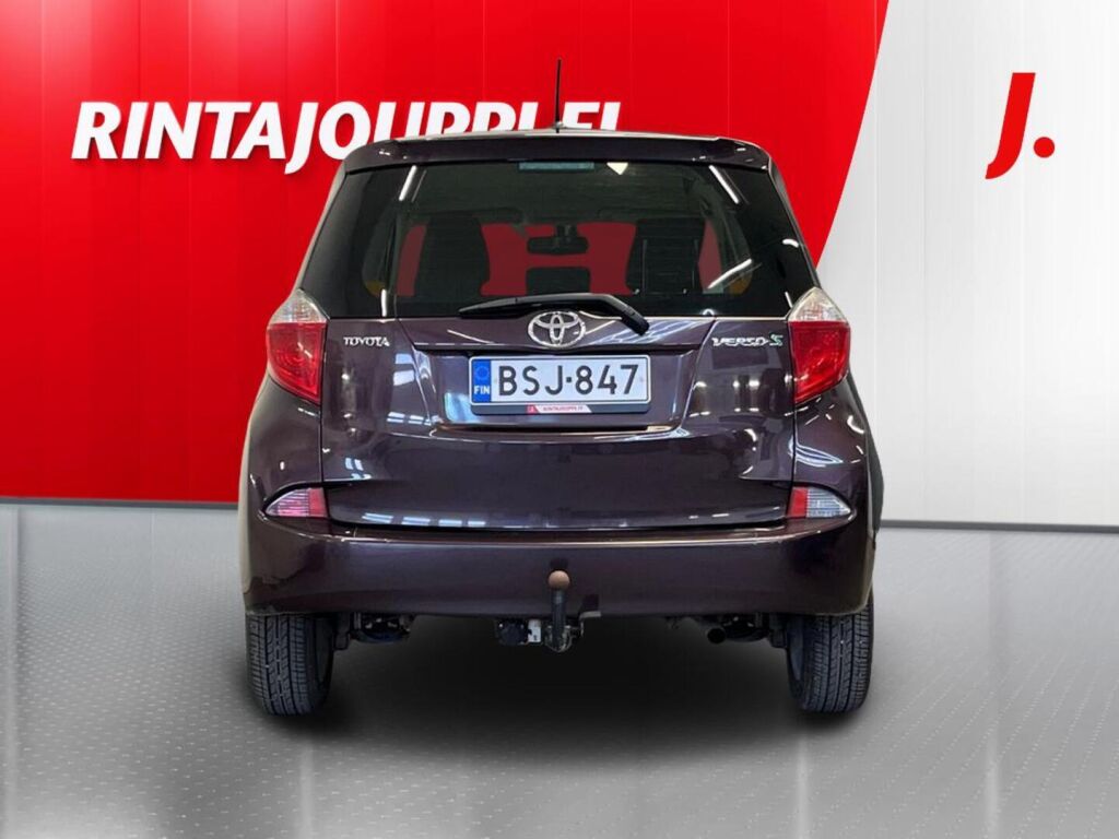 Toyota Verso-S 2012 Violetti