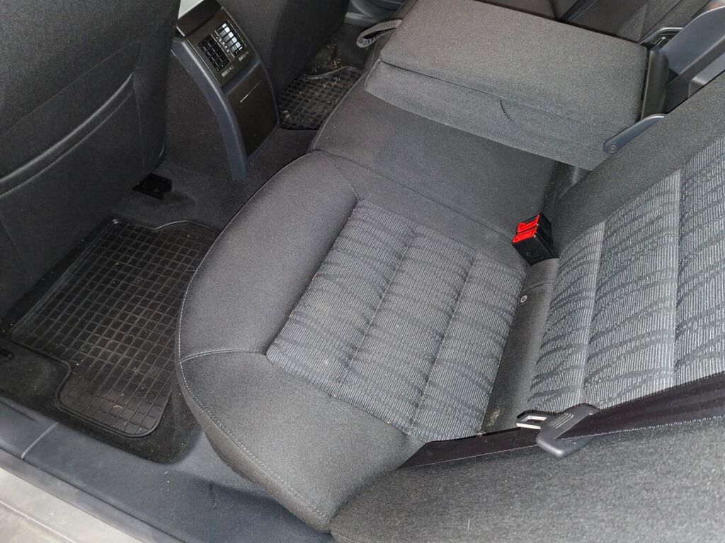 Skoda Octavia 2012 Ruskea (beige)