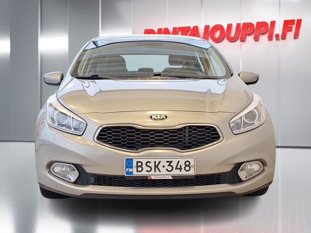 Kia Ceed 2015 Hopea