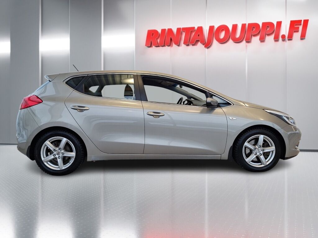 Kia Ceed 2015 Hopea