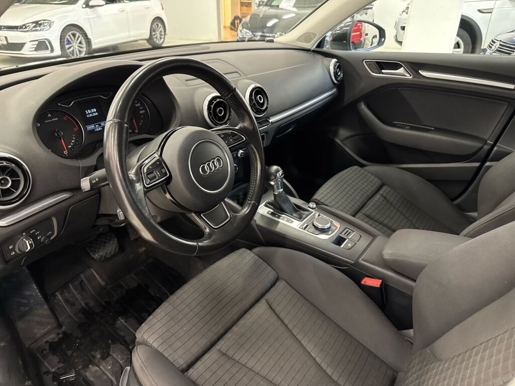 Audi A3 2015 Musta