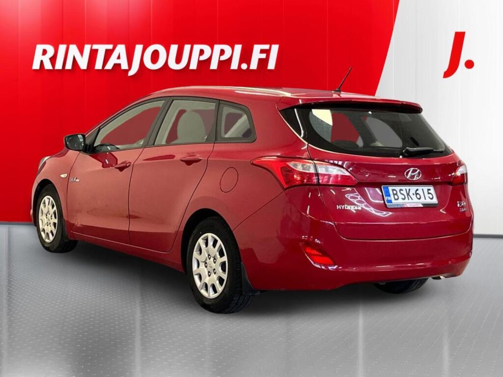Hyundai i30 Wagon 2015 Punainen