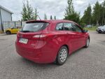Hyundai i30 Wagon 2015 Punainen